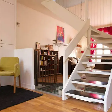 Apartment Ribot Paris