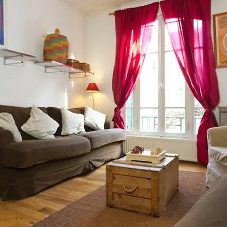 Apartment Ribot Paris