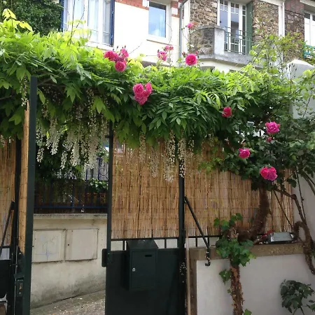Apartment Ribot Paris
